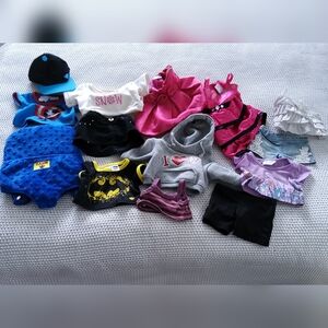 Build A Bear Workshop 12 Pieces For Outfits, One Baseball Cap And One Carry Tote